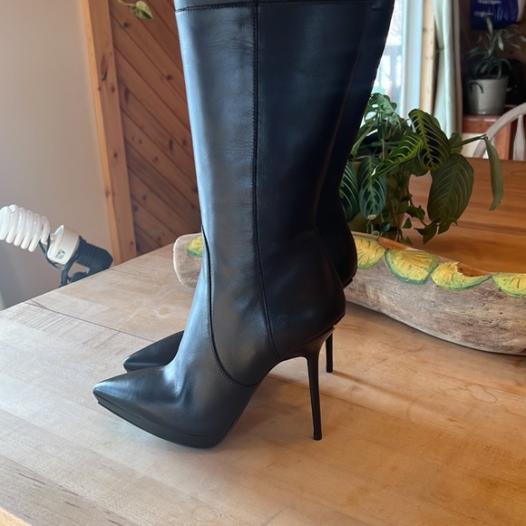 Final price drop! Leather Burberry Stiletto boots - Picture 6 of 13
